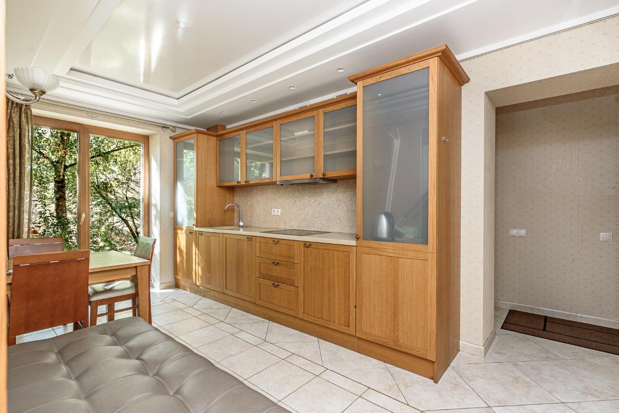 Jacuzzi X Free Parking X Self Check-in 24x7 By H&h Appartamento Vilnius